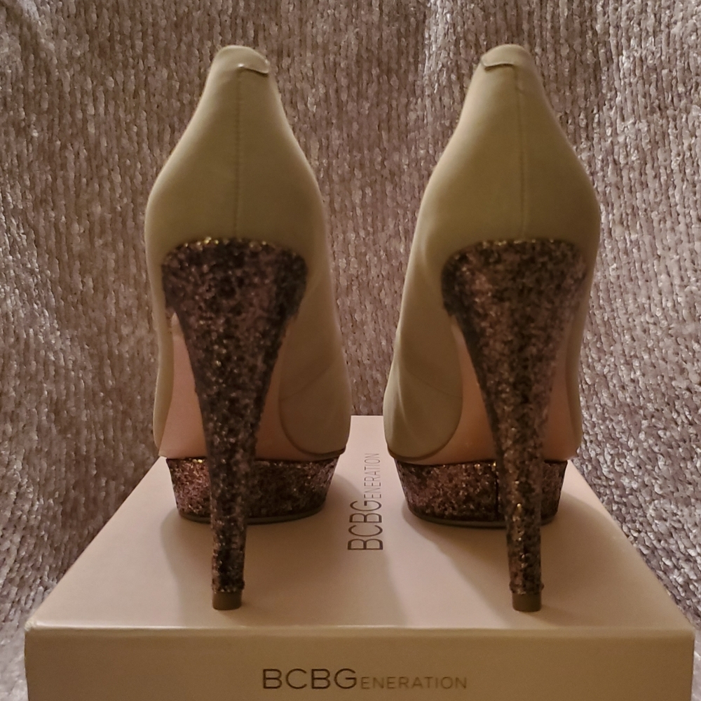 BCBG BCBGeneration Capone Platform Beige Bronze Glitter Pumps - Picture 5 of 9
